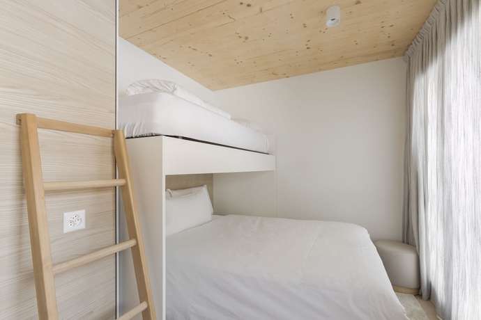 Imagen de la habitación del Hotel THE BASE, Andermatt. Foto 13