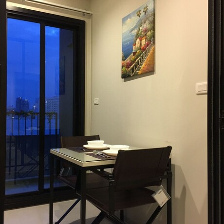 Imagen de la habitación del Hotel THE BASE Central Pattaya by UL. Foto 21