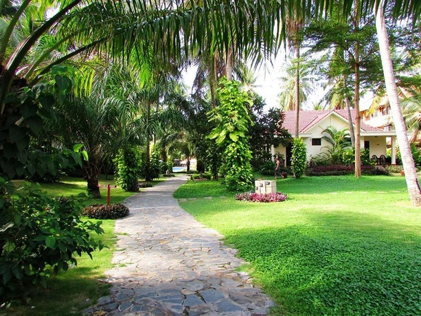 Imagen de los exteriores del Hotel THE BEACH RESORT. Foto 7