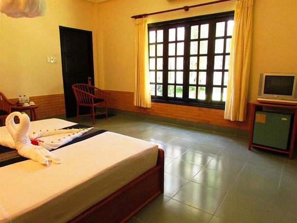 Imagen de la habitación del Hotel THE BEACH RESORT. Foto 6