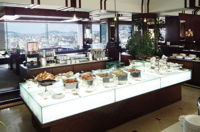 Imagen del bar/restaurante del Hotel THE GLOBAL VIEW Nagasaki. Foto 4