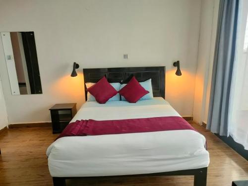 Imagen general del Hotel THE HOTEL EZRI. Foto 4