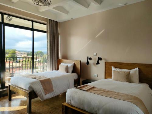 Imagen general del Hotel THE HOTEL EZRI. Foto 8