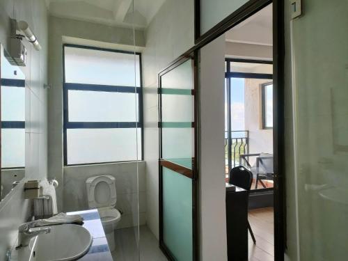 Imagen general del Hotel THE HOTEL EZRI. Foto 12