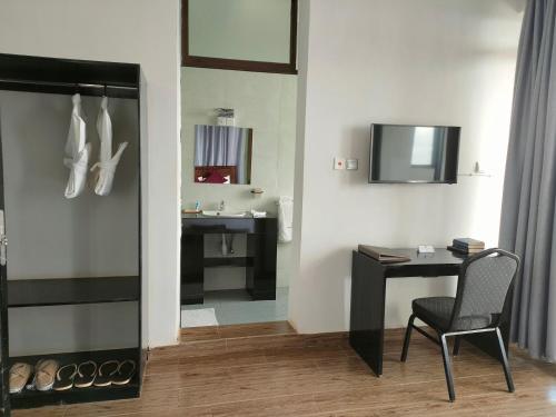 Imagen general del Hotel THE HOTEL EZRI. Foto 13