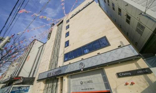 Imagen general del Hotel THE J HOTEL. Foto 1