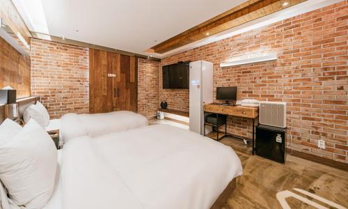 Imagen general del Hotel THE J HOTEL. Foto 16
