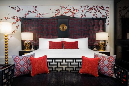 Imagen de la habitación del Hotel THE KARL LAGERFELD. Foto 14