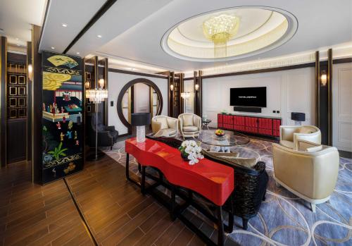 Imagen de la habitación del Hotel THE KARL LAGERFELD. Foto 19