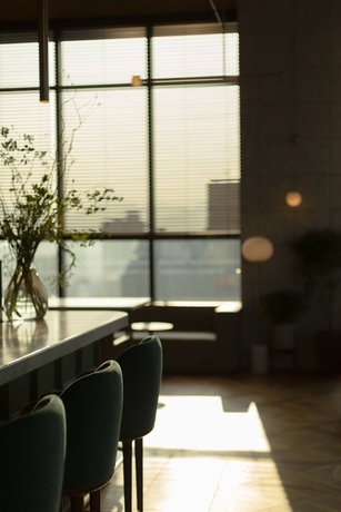 Imagen de los interiores del Hotel THE KNOT Hiroshima. Foto 19