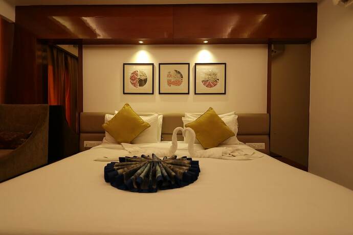 Imagen de la habitación del Hotel THE LATITUDE LUXURY. Foto 17