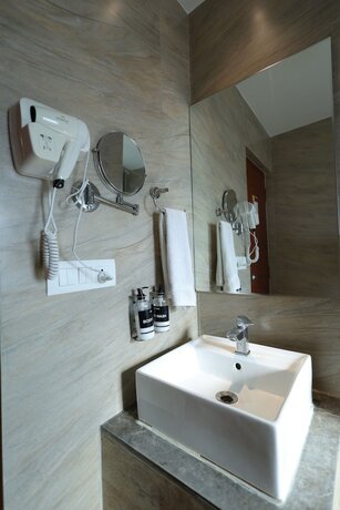 Imagen general del Hotel THE LATITUDE LUXURY. Foto 6