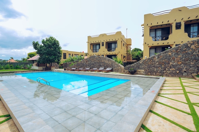 Imagen de la piscina del Hotel THE MARIDADI HOTEL. Foto 18