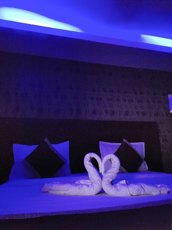 Imagen de la habitación del Hotel THE MIDLAND, Bhubaneshwar. Foto 12