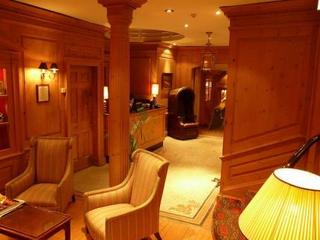 Imagen de los interiores del Hotel THE RED LION, Adderbury. Foto 5