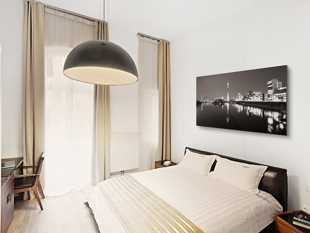 Imagen de la habitación del Hotel THE RED - Living Suites by the Rhine. Foto 8