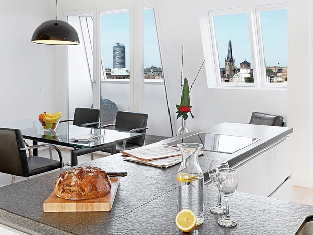 Imagen de la habitación del Hotel THE RED - Living Suites by the Rhine. Foto 14
