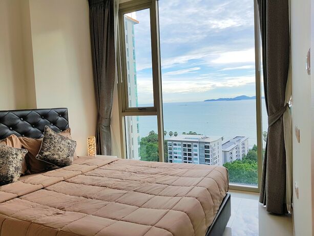 Imagen general del Hotel THE RIVIERA WONGAMAT BY PATTAYA HOLIDAY. Foto 1