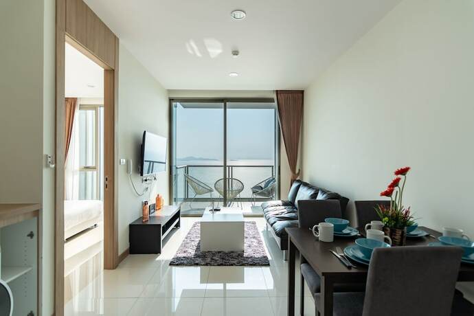 Imagen general del Hotel THE RIVIERA WONGAMAT BY PATTAYA HOLIDAY. Foto 18