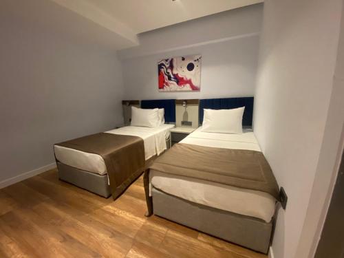 Imagen de la habitación del Hotel THE ROYALS HOTEL, Konak. Foto 19