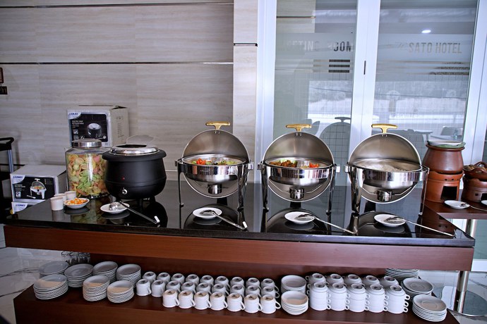 Imagen del bar/restaurante del Hotel THE SATO HOTEL. Foto 6