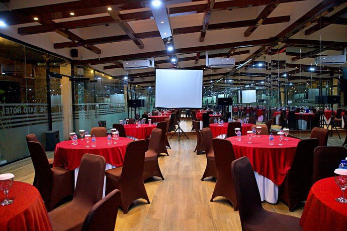 Imagen de los interiores del Hotel THE SATO HOTEL. Foto 18