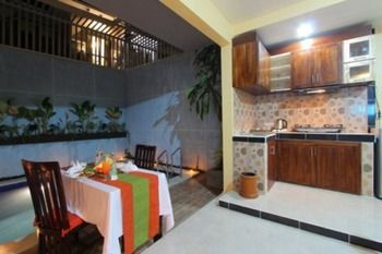 Imagen de los interiores del Hotel THE SESARI JIMBARAN. Foto 15