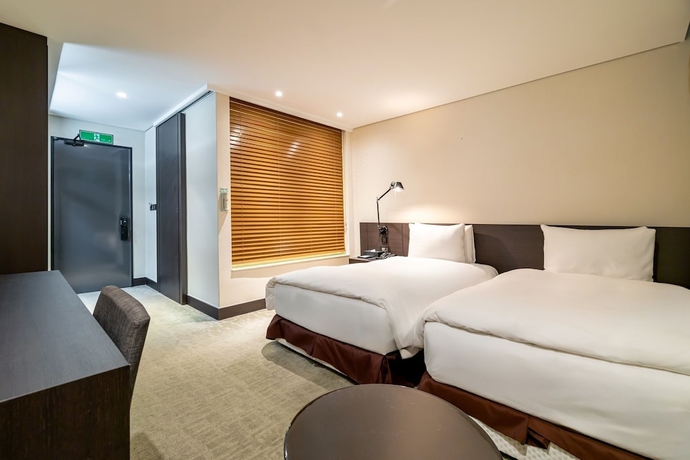 Imagen de la habitación del Hotel THE SKY HOTEL. Foto 4