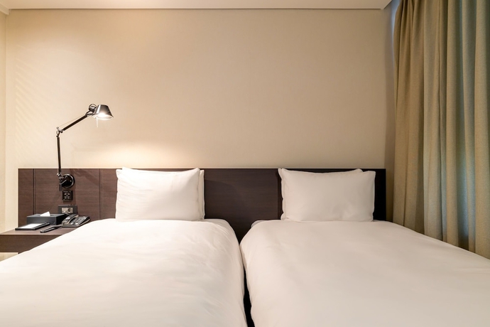 Imagen de la habitación del Hotel THE SKY HOTEL. Foto 5