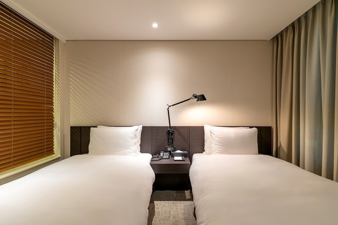 Imagen de la habitación del Hotel THE SKY HOTEL. Foto 12