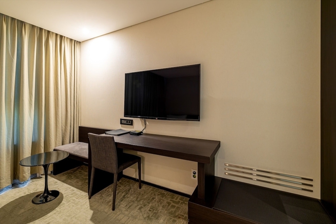 Imagen de la habitación del Hotel THE SKY HOTEL. Foto 15