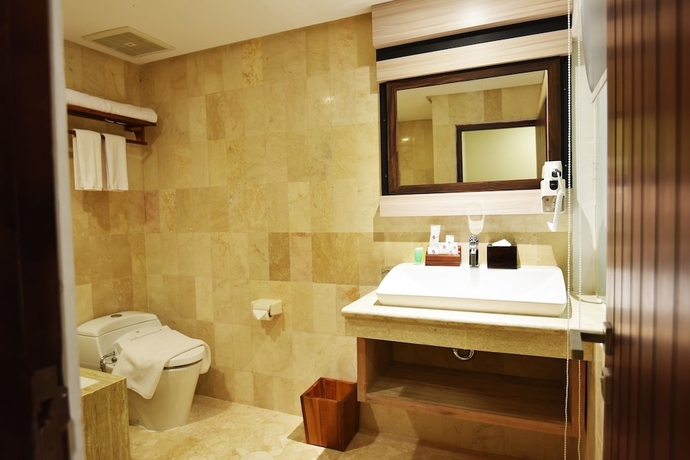 Imagen de la habitación del Hotel THE SYA Regency Palu by SoASIA. Foto 17