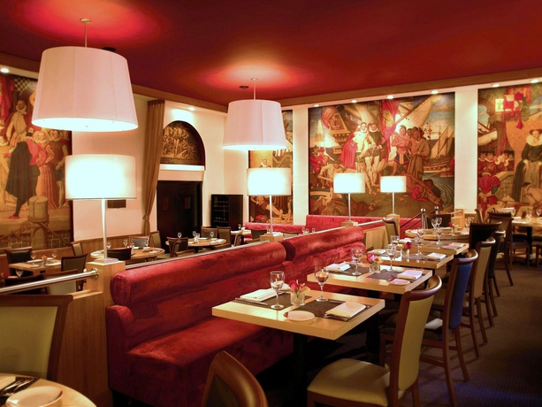 Imagen del bar/restaurante del Hotel THE WARWICK NEW YORK HOTEL. Foto 4