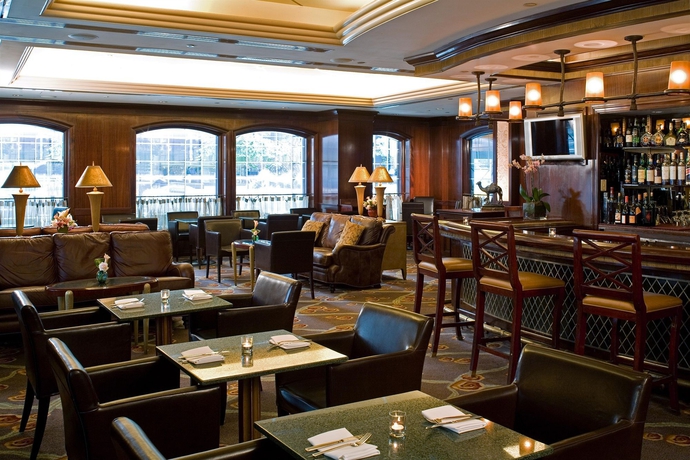 Imagen del bar/restaurante del Hotel THE WARWICK NEW YORK HOTEL. Foto 6