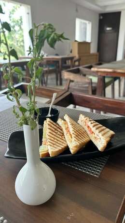 Imagen general del Hotel THE WHITE OAK CORBETT SPA and RESORT. Foto 1