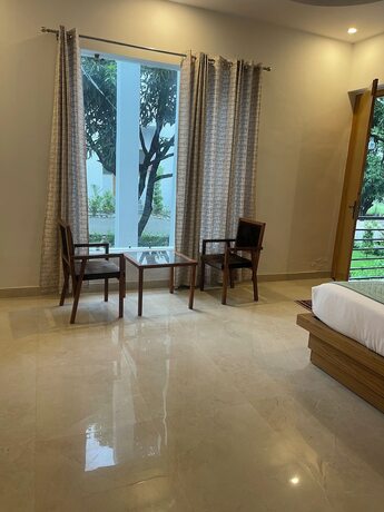 Imagen de la habitación del Hotel THE WHITE OAK CORBETT SPA and RESORT. Foto 13