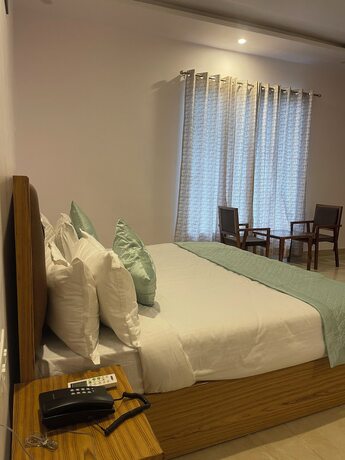 Imagen de la habitación del Hotel THE WHITE OAK CORBETT SPA and RESORT. Foto 18