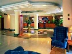 Imagen de los interiores del Hotel THISTLE KENS. PARK. Foto 6