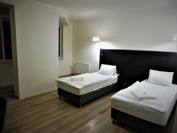 Imagen de la habitación del Hotel TIF hotel and restaurant. Foto 10