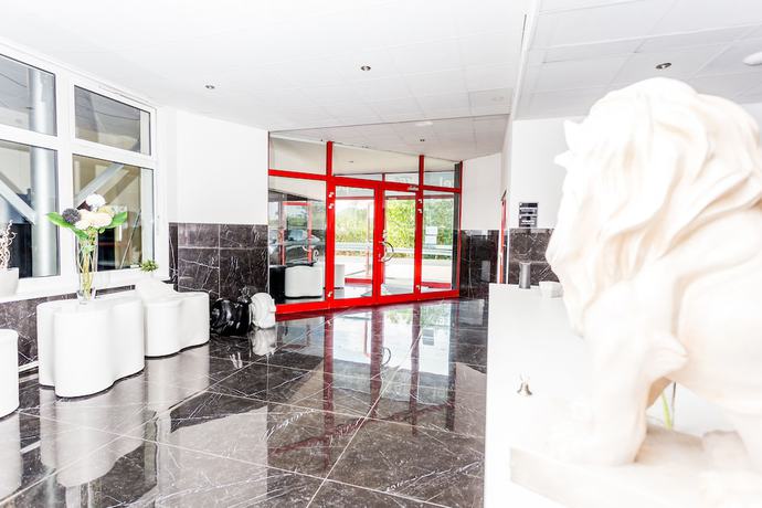 Imagen de los interiores del Hotel TIF hotel and restaurant. Foto 18