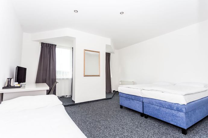 Imagen de la habitación del Hotel TIF hotel and restaurant. Foto 16