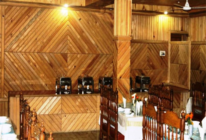 Imagen del bar/restaurante del Hotel TIH Caravan Sarai. Foto 4