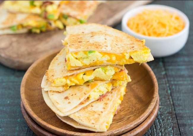 Imagen del bar/restaurante del Hotel TIH Caravan Sarai. Foto 8