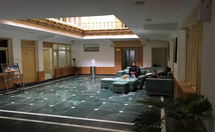 Imagen de la habitación del Hotel TIH Chonjor Residency. Foto 5