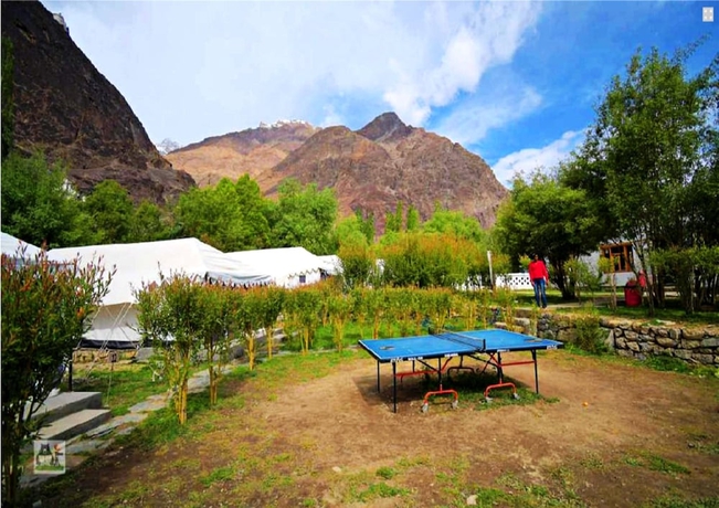 Imagen de los exteriores del Hotel TIH Desert Oasis Camp - Hunder. Foto 17