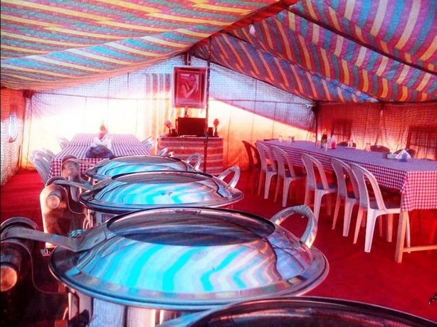 Imagen del bar/restaurante del Hotel TIH The Norling Camp - Pangong. Foto 8