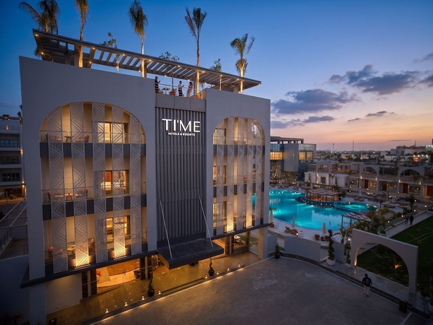 Imagen general del Hotel TIME Marina North Coast. Foto 1
