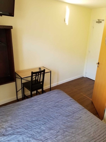 Imagen de la habitación del Hotel TINGIS, París. Foto 3