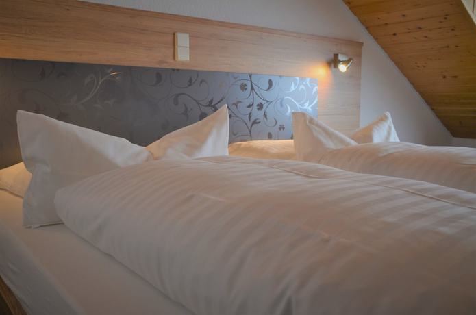 Imagen de la habitación del Hotel TIPTOP Hirt. Foto 8