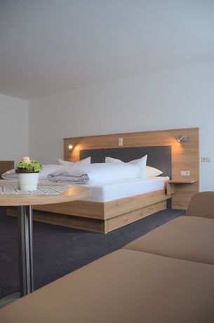 Imagen de la habitación del Hotel TIPTOP Hirt. Foto 12